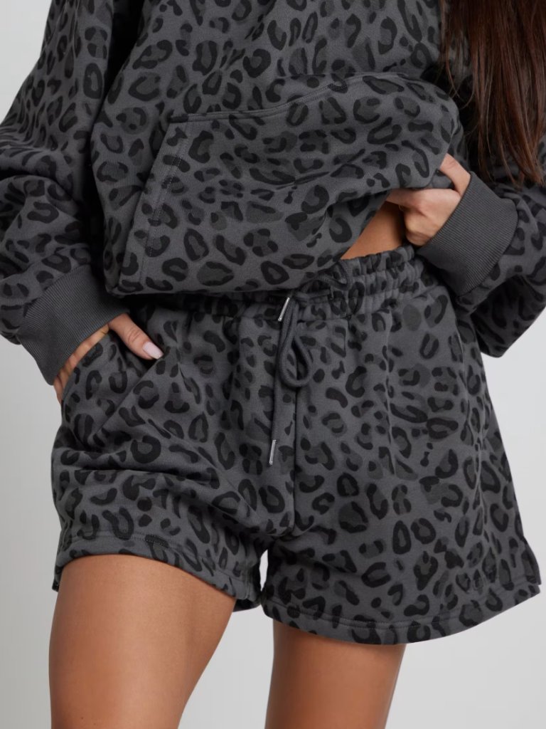 Comfrt Minimalist Shorts In Panther Black Gray Oversized Unisex Size 3xl Nwt